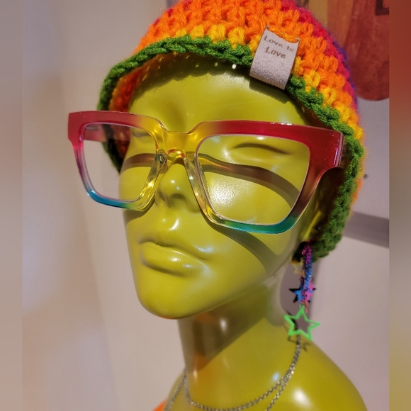 Readers +1.50 - Picture 2 of 4